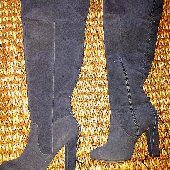Shoe Dazzle Thigh high heeled boots - Picture 5 of 6